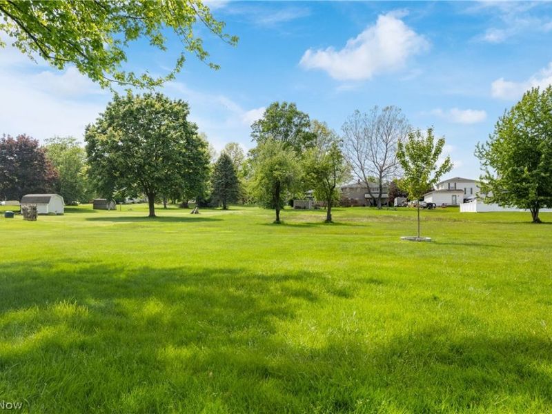 4506 Honeysuckle Drive, Green, OH 44720 Photo 35