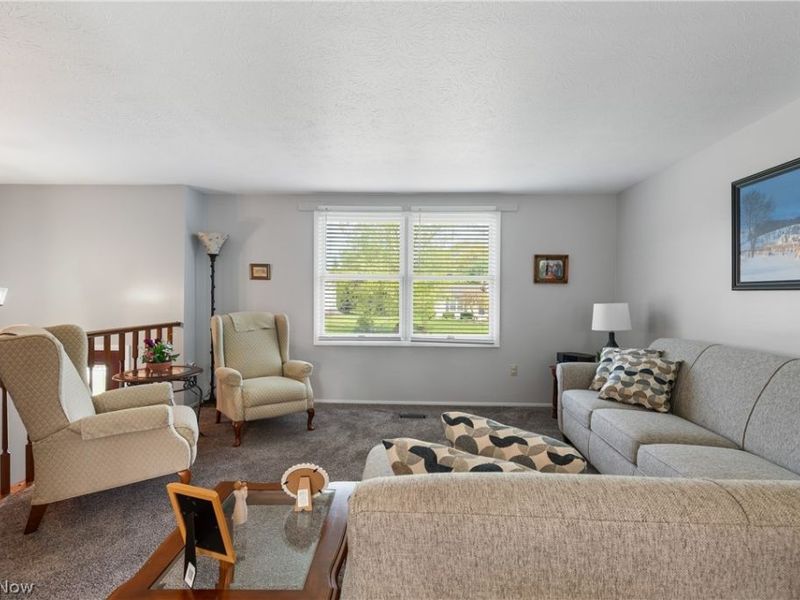 4506 Honeysuckle Drive, Green, OH 44720 Photo 6