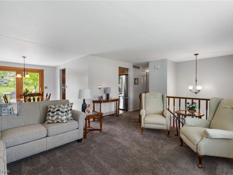 4506 Honeysuckle Drive, Green, OH 44720 Photo 8