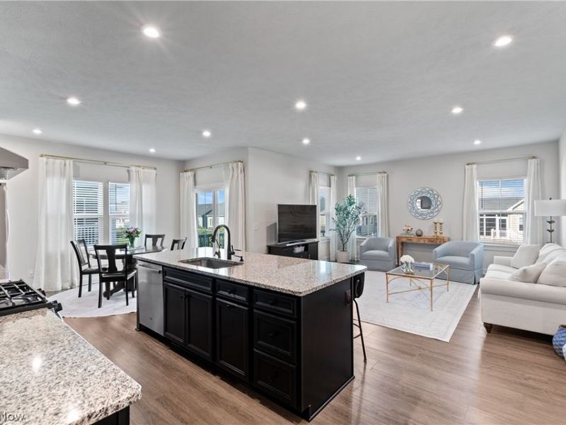 6877 Harrington Court, Canton, OH 44721 Photo 10