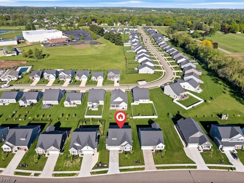 6877 Harrington Court, Canton, OH 44721 Photo 2