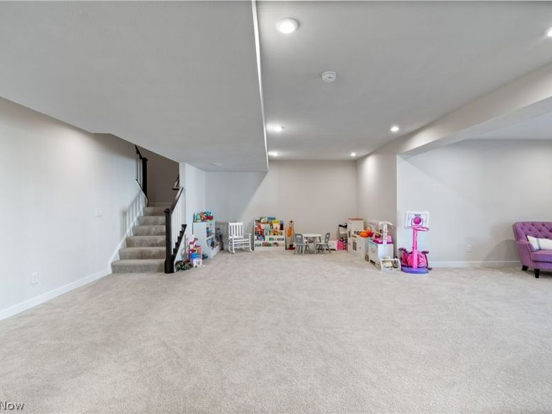 6877 Harrington Court, Canton, OH 44721 Photo 27