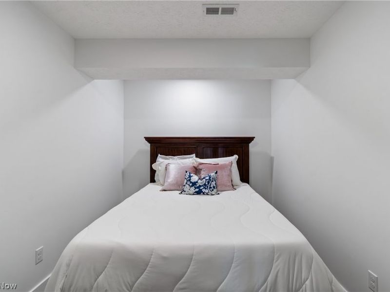 6877 Harrington Court, Canton, OH 44721 Photo 29
