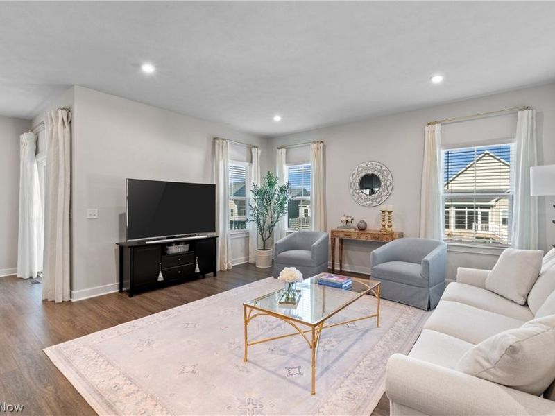 6877 Harrington Court, Canton, OH 44721 Photo 5
