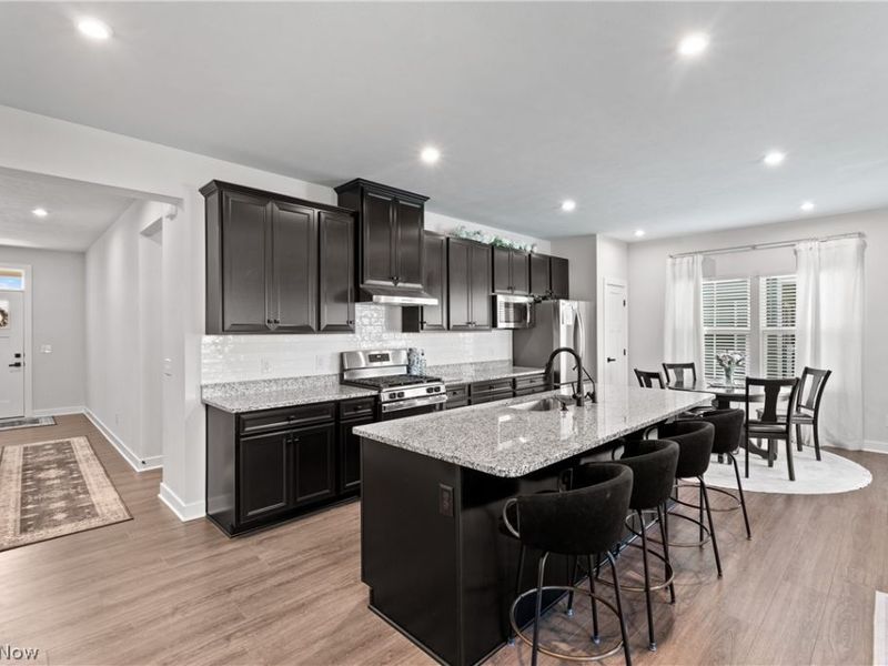 6877 Harrington Court, Canton, OH 44721 Photo 8