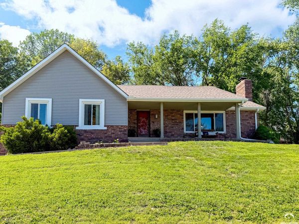 1627 Alvamar , Lawrence, KS 66047