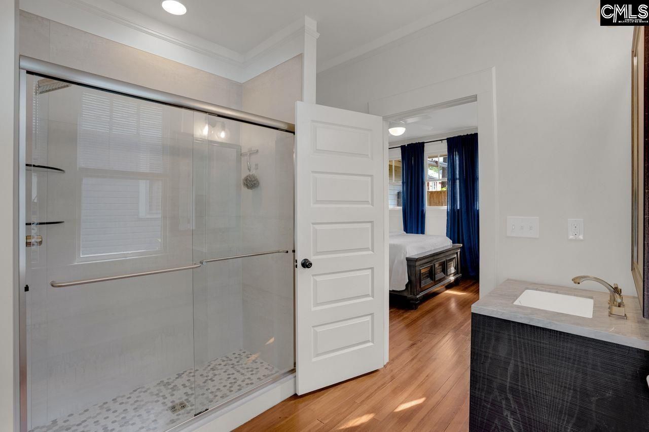 2418 Clark Street  Photo 32