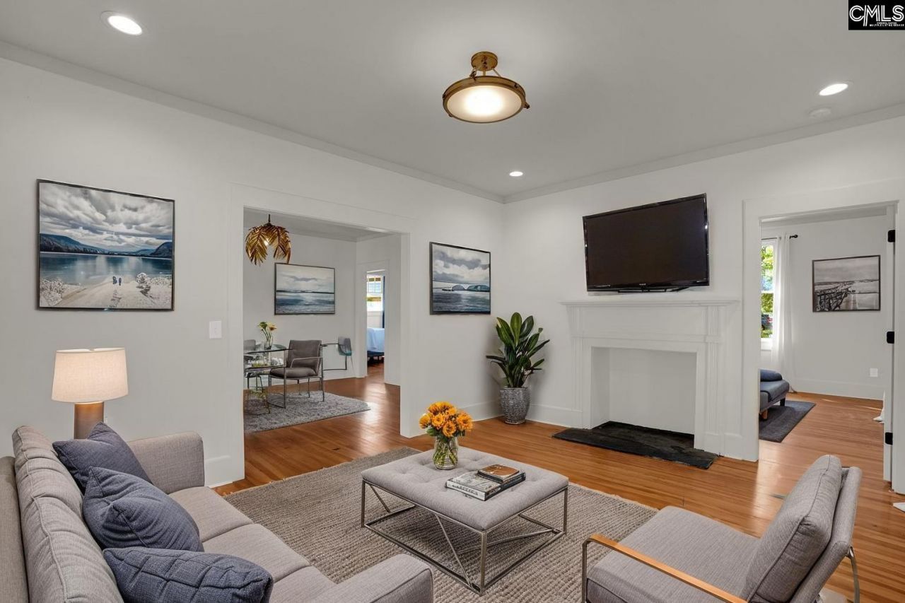 2418 Clark Street  Photo 6