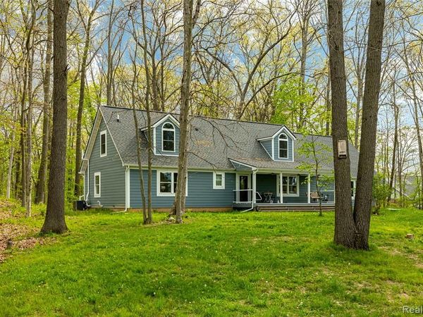 8470 Merrill Road, Webster Twp, MI 48189