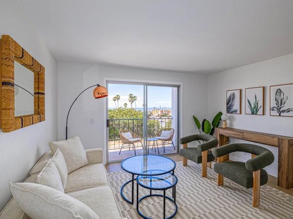 3020 Cowley Way, Unit 208, San Diego, CA 92117