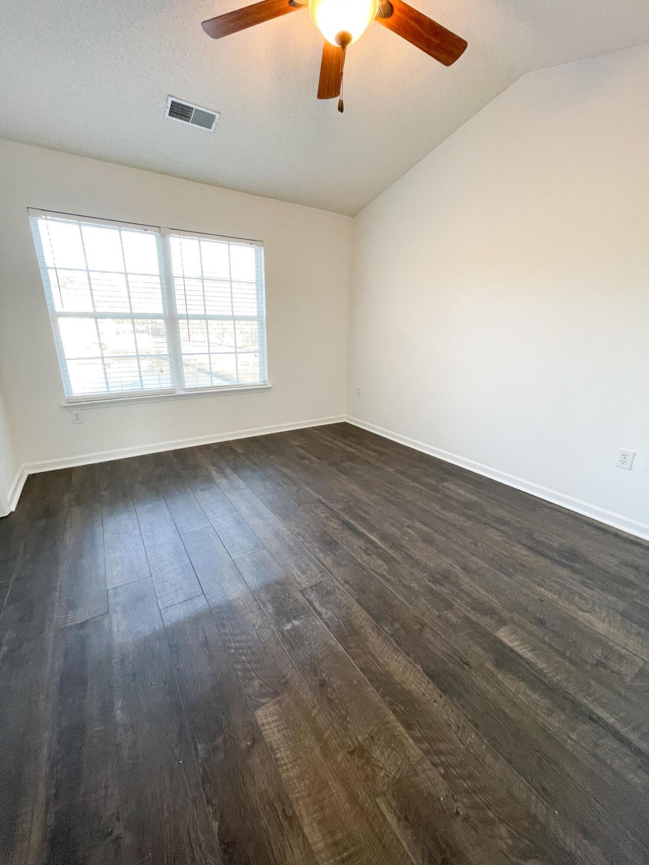 201 Yellow Hawthorn Circle Photo 12