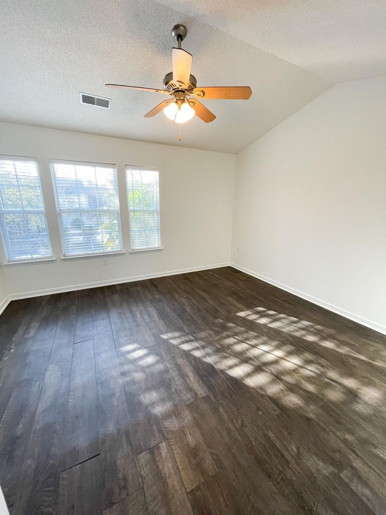 201 Yellow Hawthorn Circle Photo 20