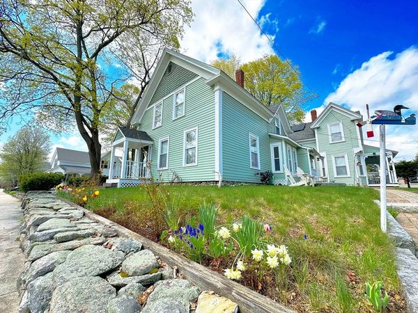 51 Jenness St, Lowell, MA 01851