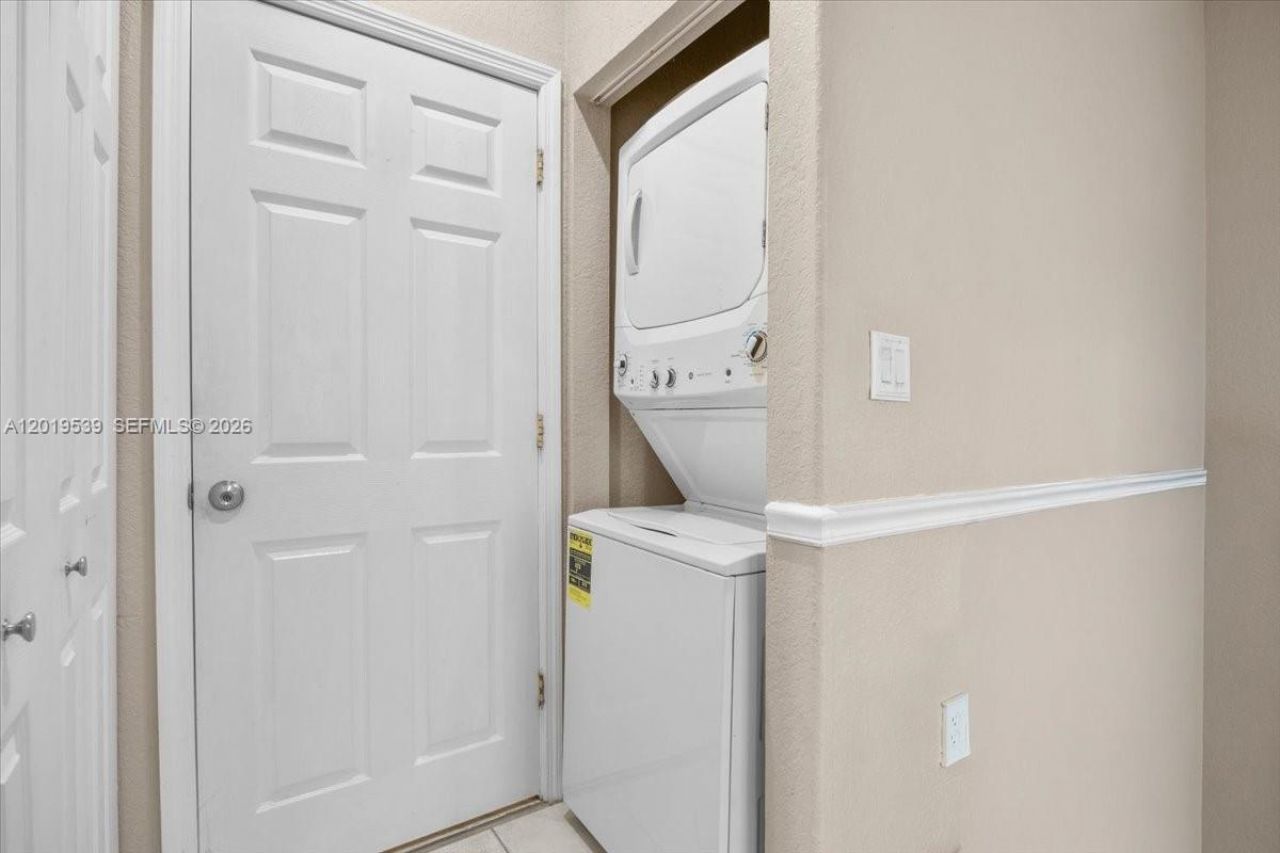 3417 Merrick Ct, Unit 1206, Margate, FL 33063 Photo