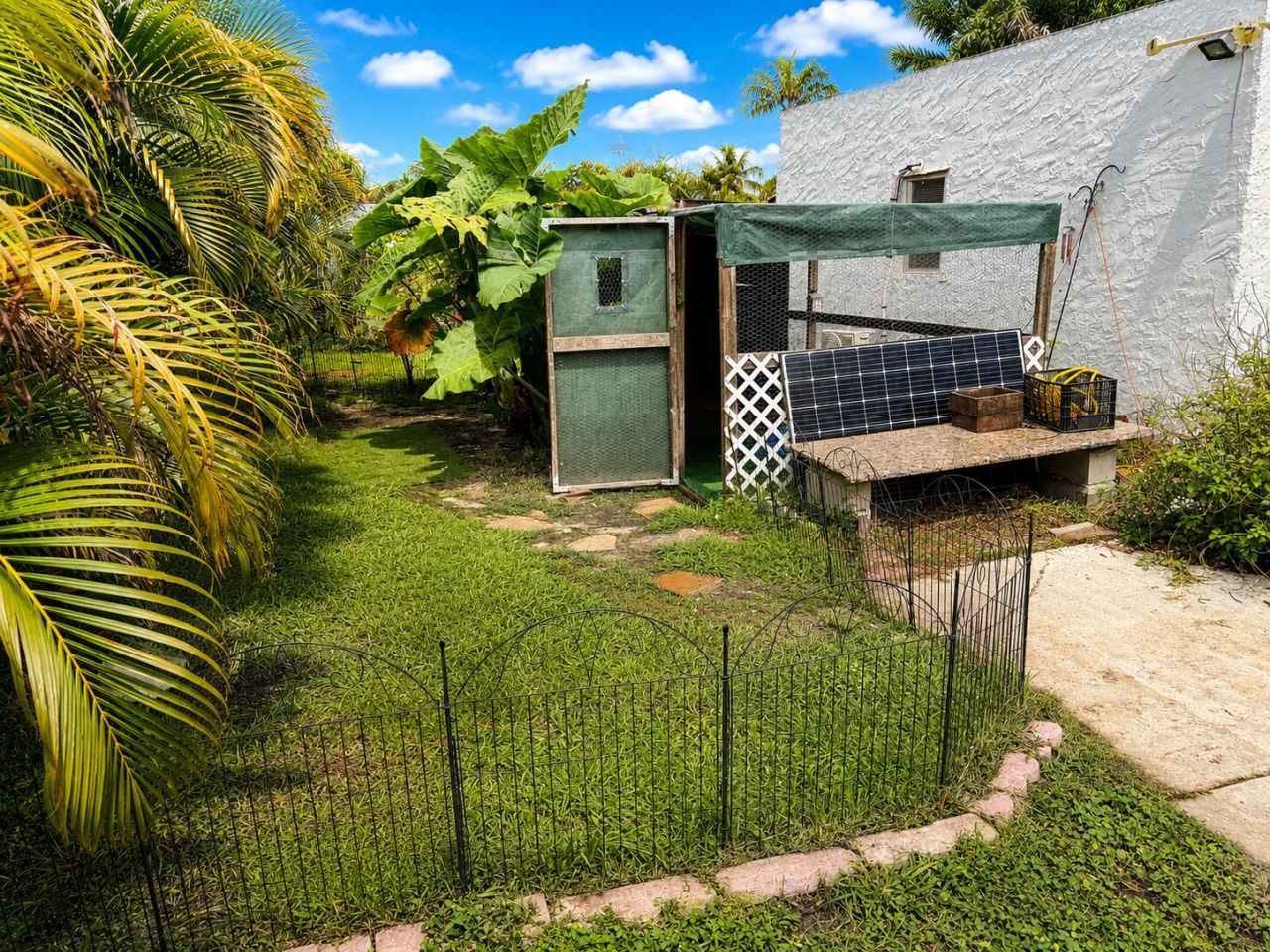 429 Greenbriar Drive, West Palm Beach, FL 33403 Photo