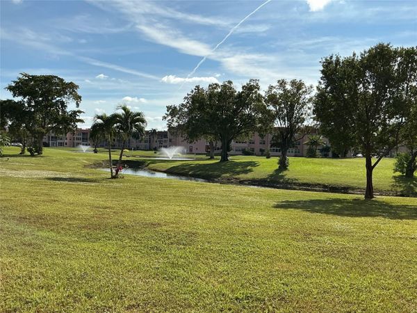 9481 Sunrise Lakes Boulevard, Unit 102, Sunrise, FL 33322