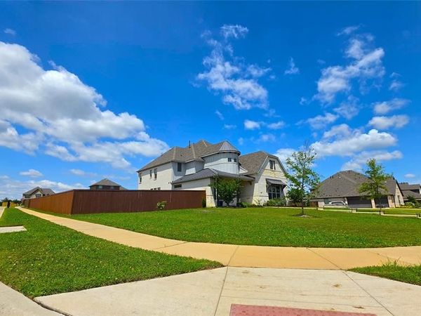 217 Longwood Drive, Sunnyvale, TX 75182