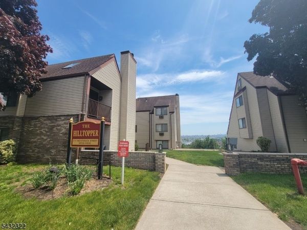 2 Hackensack St, Wood-Ridge, NJ 07075