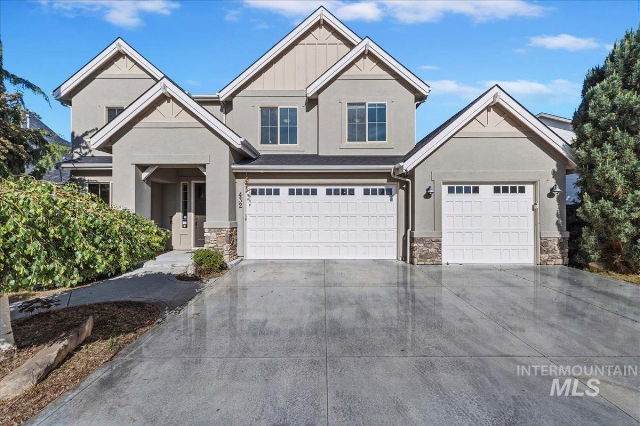 432 W Broderick, Meridian, ID 83646 Main Photo