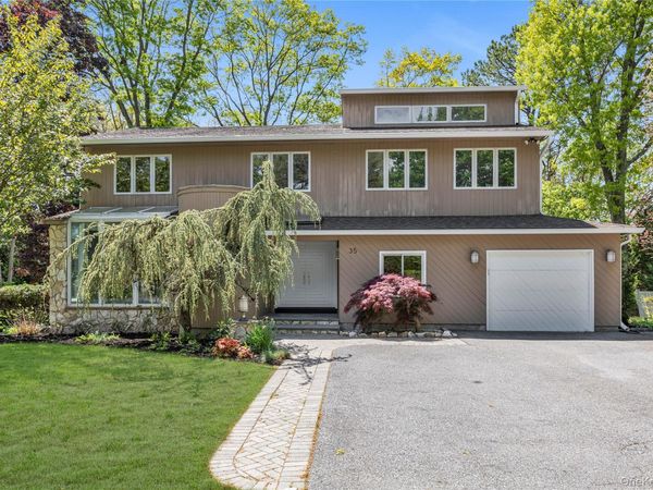 35 Stratford Avenue , Dix Hills, NY 11746