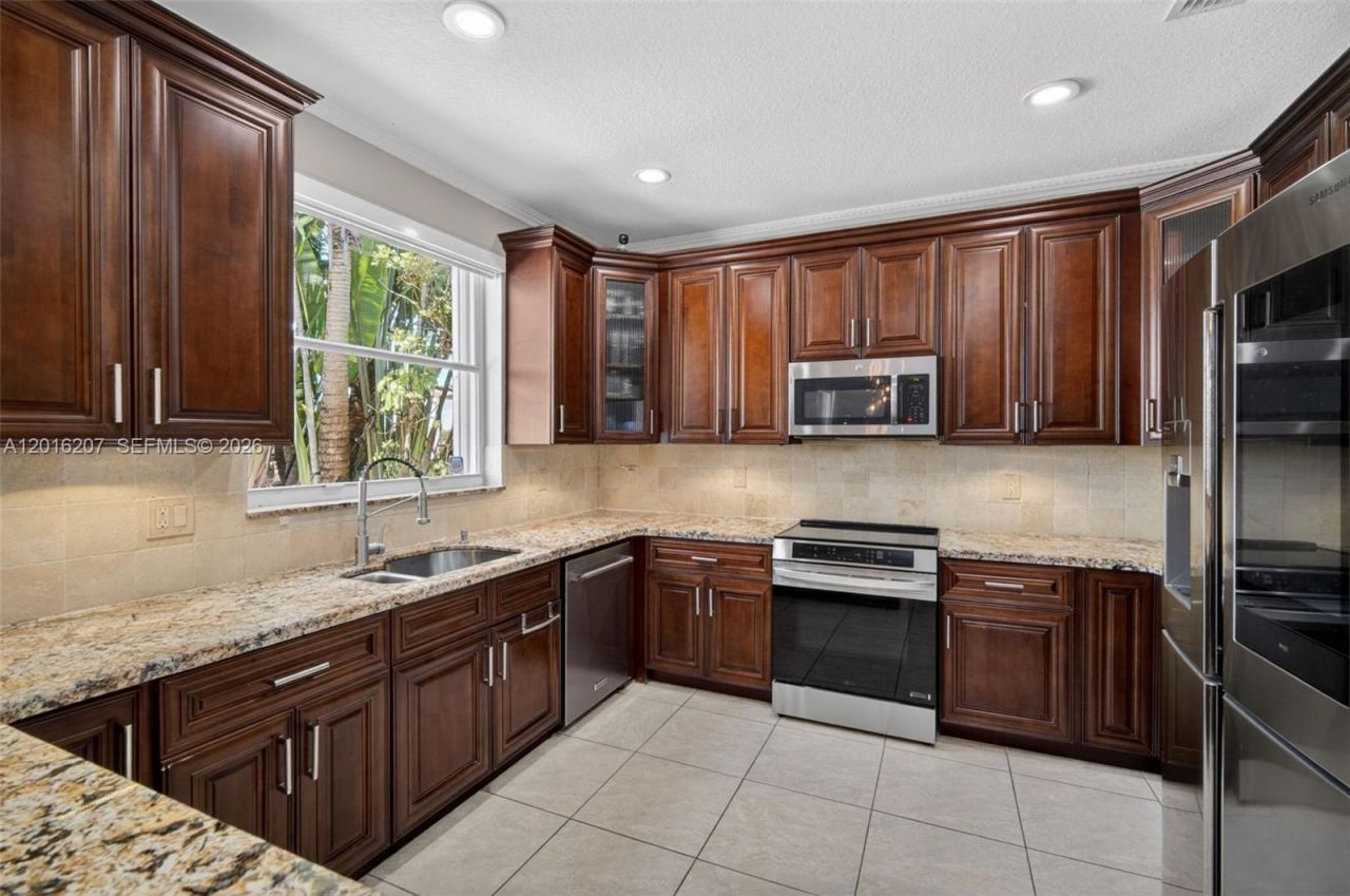 16735 NW 11th Street , Pembroke Pines, FL 33028 Photo