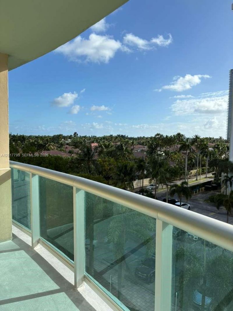 19390 Collins Ave , Unit 520, Sunny Isles Beach, FL 33160 Photo