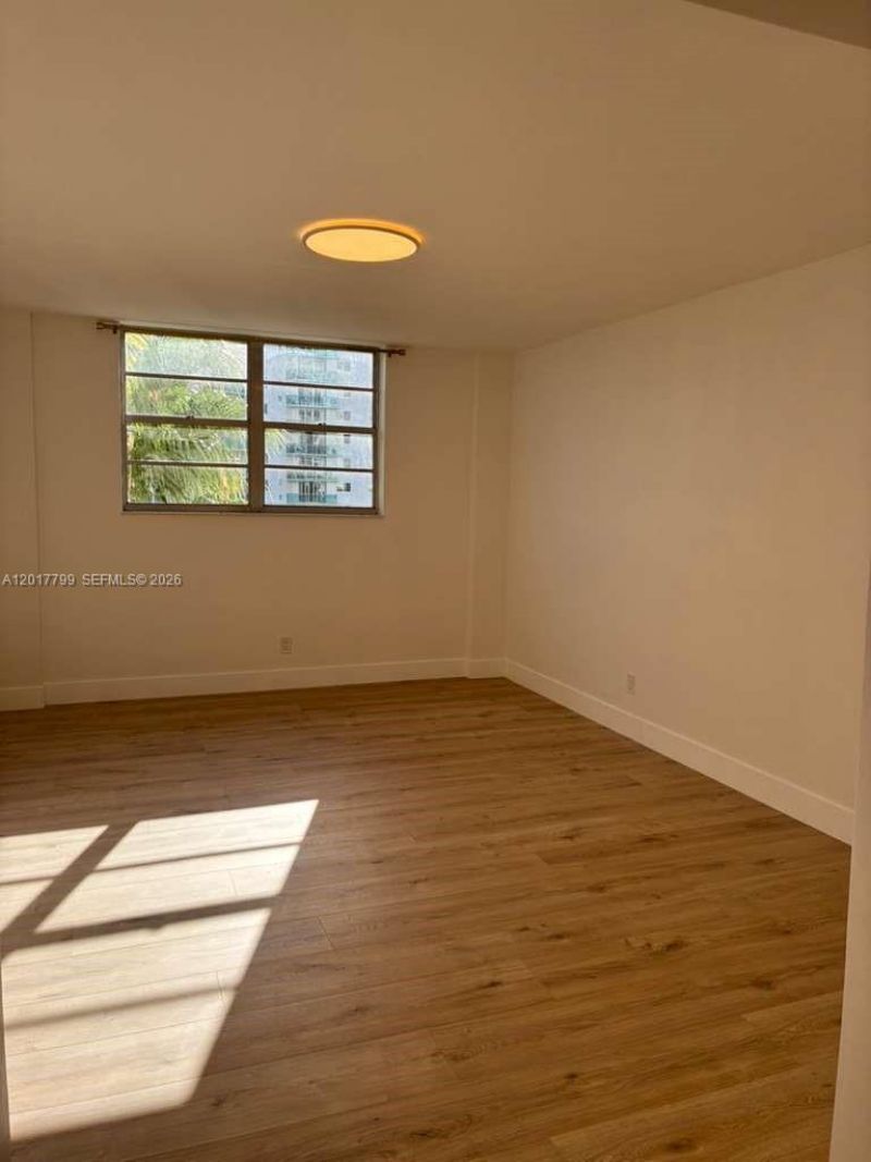 19390 Collins Ave , Unit 520, Sunny Isles Beach, FL 33160 Photo
