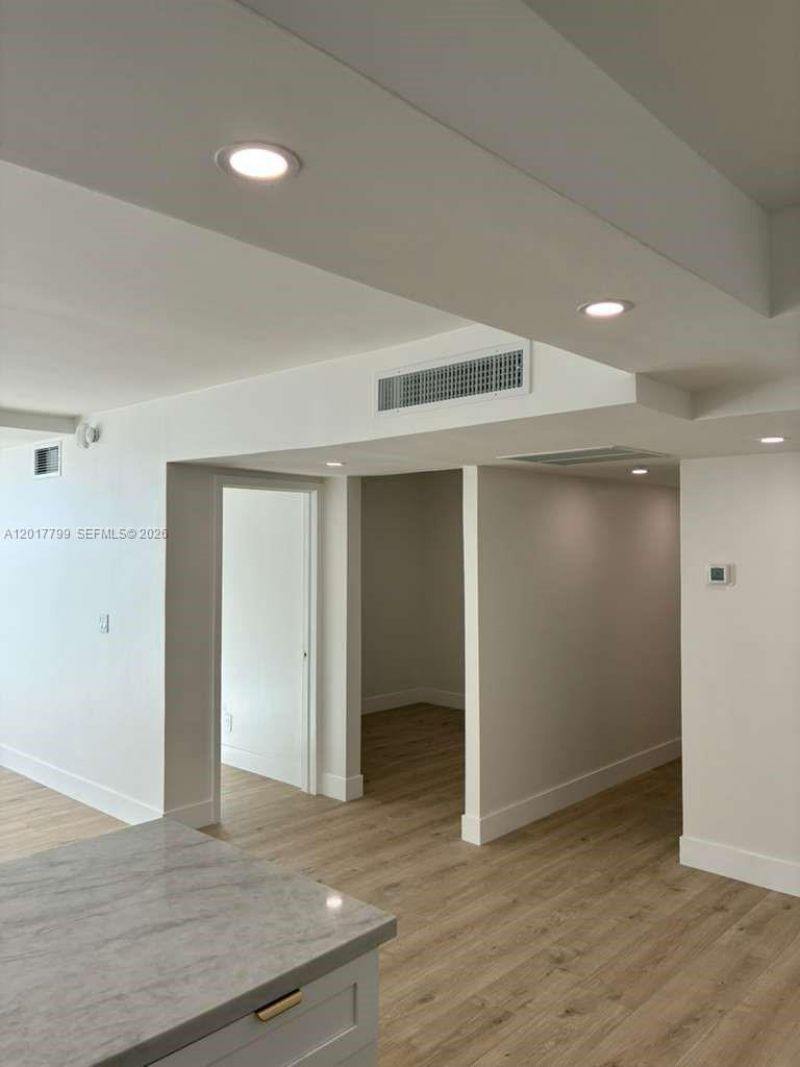 19390 Collins Ave , Unit 520, Sunny Isles Beach, FL 33160 Photo