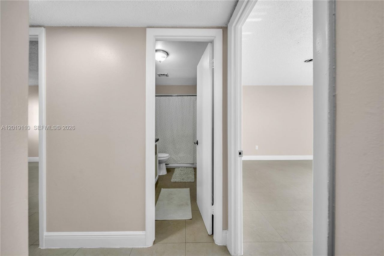 671 W 80th St , Hialeah, FL 33014 Photo