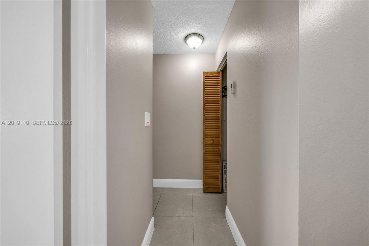 671 W 80th St , Hialeah, FL 33014 Photo