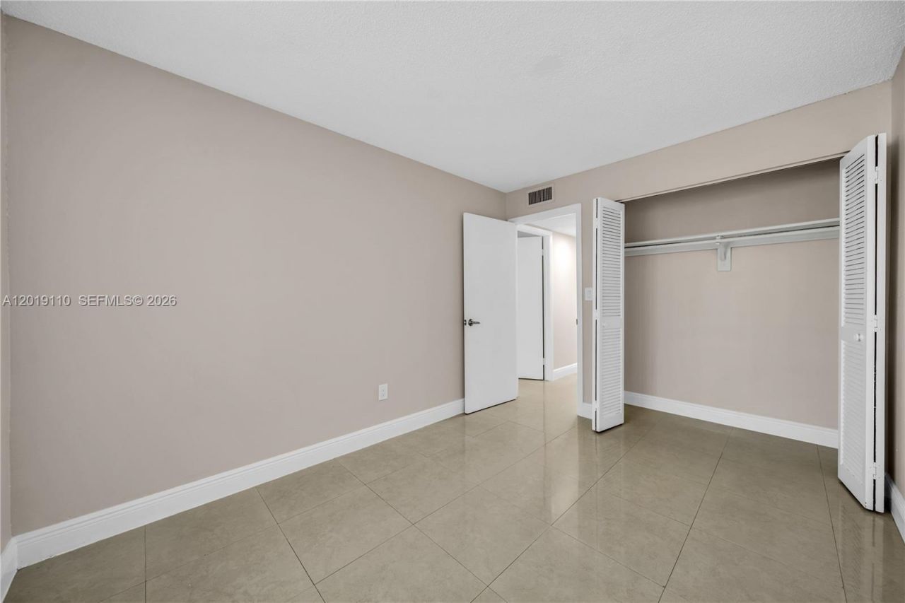 671 W 80th St , Hialeah, FL 33014 Photo