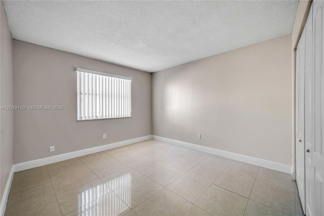 671 W 80th St , Hialeah, FL 33014 Photo