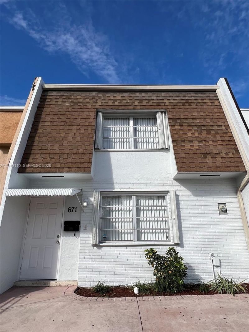 671 W 80th St , Hialeah, FL 33014 Photo