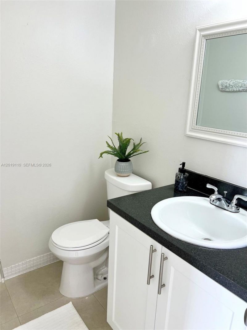 671 W 80th St , Hialeah, FL 33014 Photo