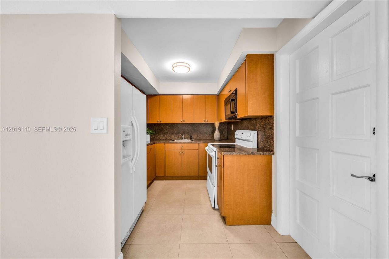 671 W 80th St , Hialeah, FL 33014 Photo