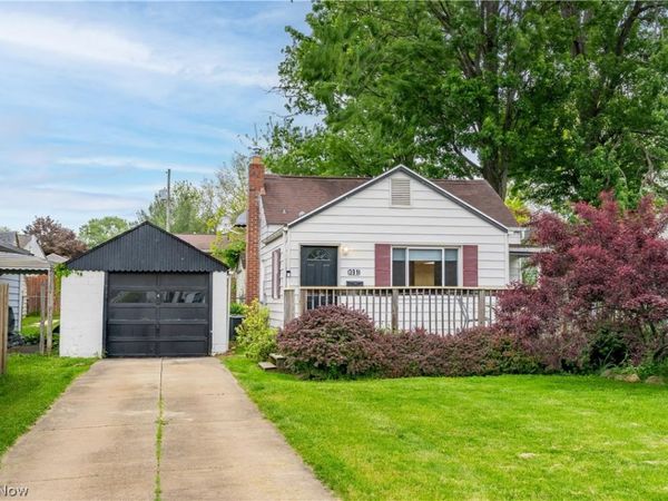 391 Alpha Avenue , Akron, OH 44312