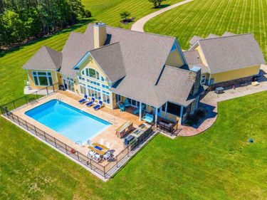 1038 Lees Mill Lane, Goode, VA 24556