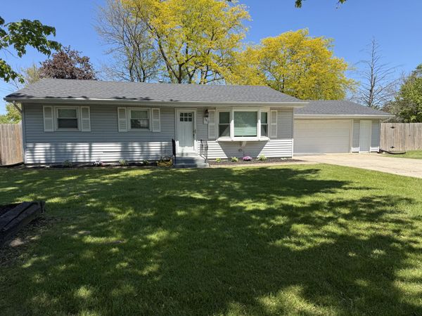 3412 W 78th Place , Merrillville, IN 46410