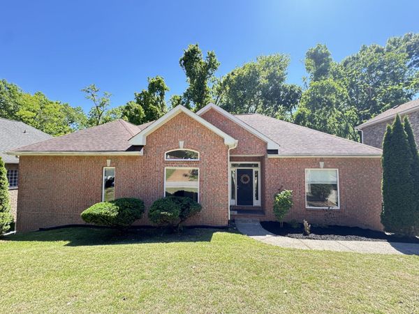7145 Forrest Oaks Dr, Nashville, TN 37221
