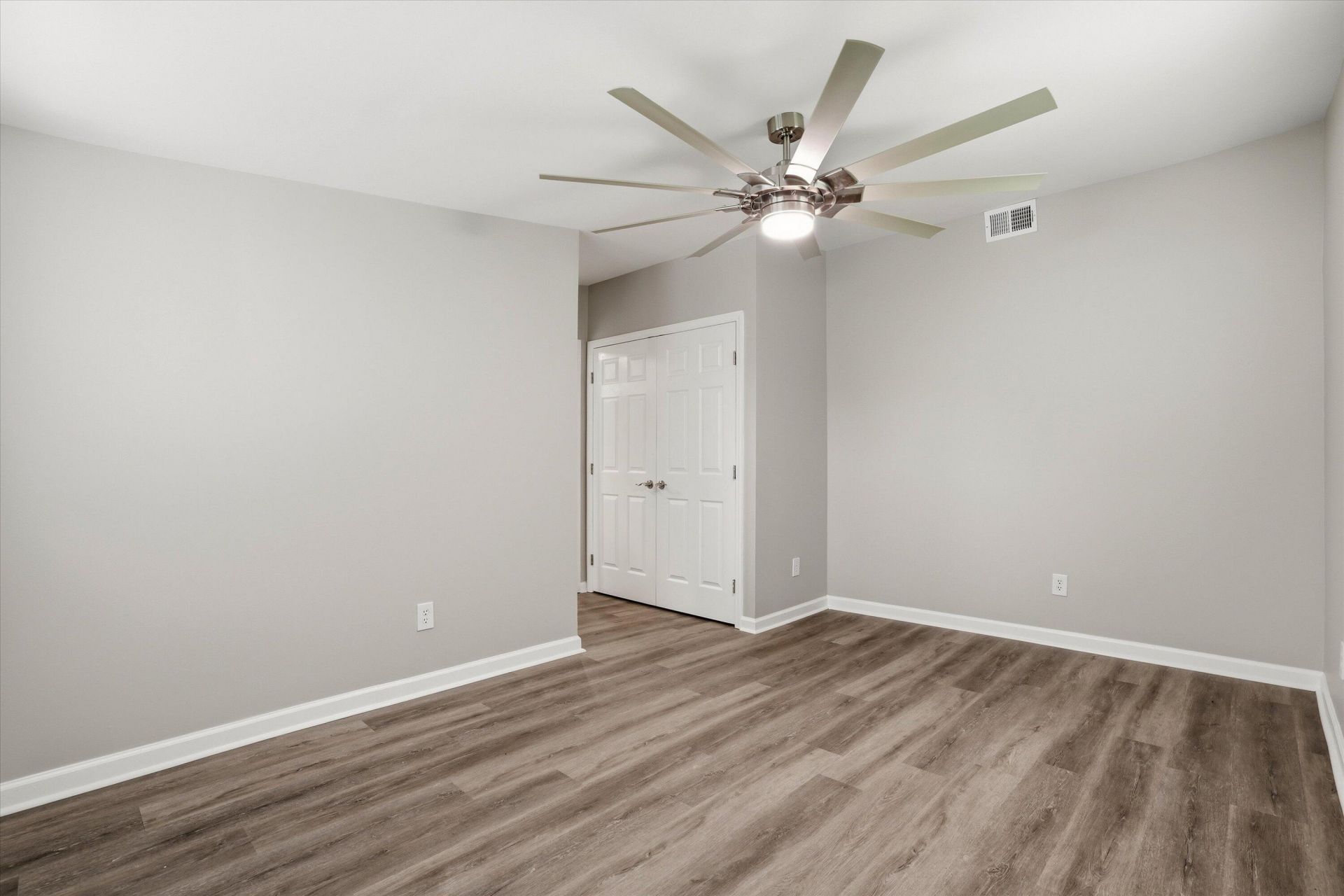 2711 Saratoga Road Photo 14