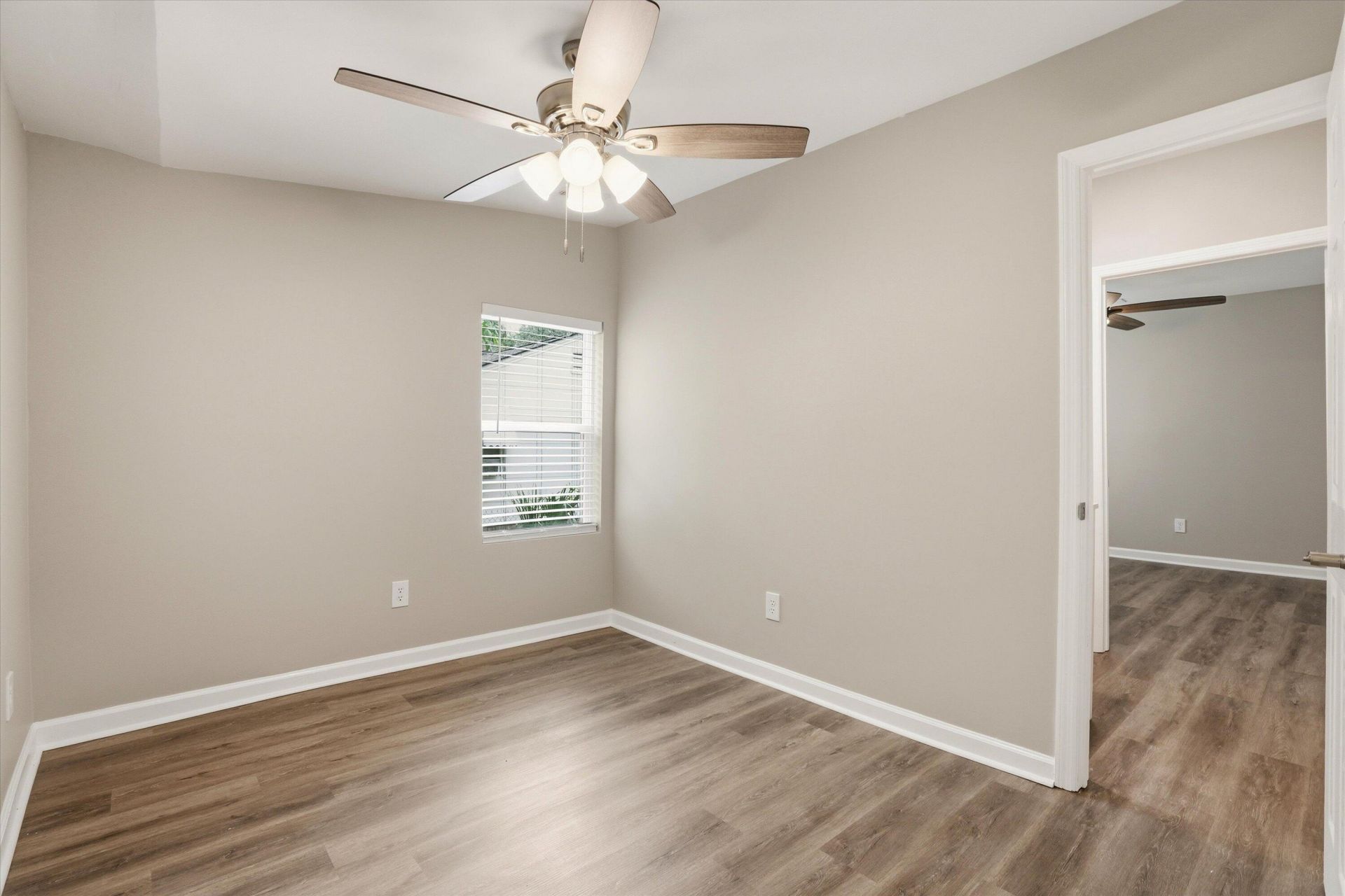 2711 Saratoga Road Photo 18