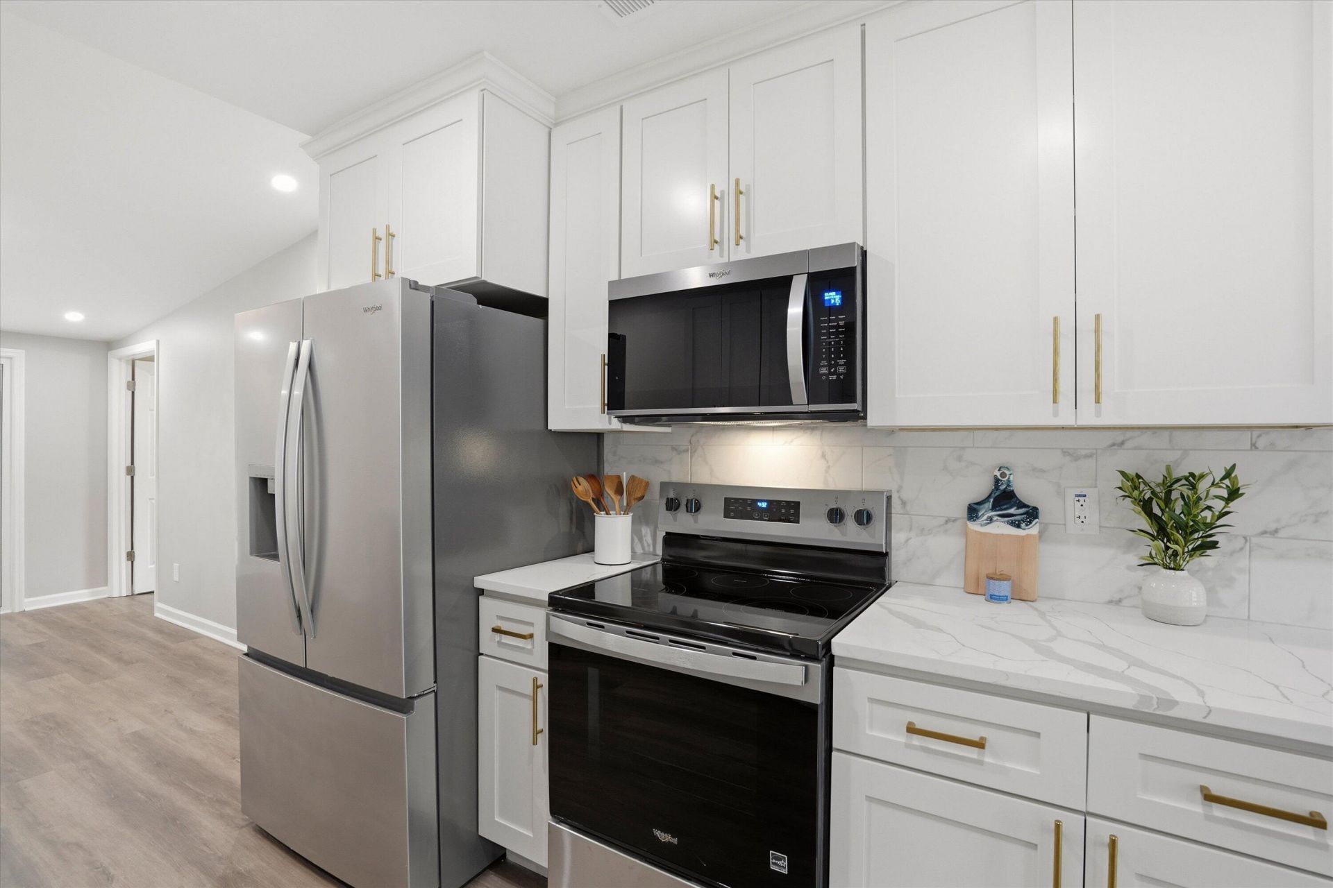 2711 Saratoga Road Photo 8