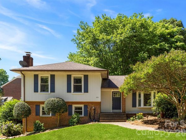 2411 Roundabout Lane, Charlotte, NC 28210