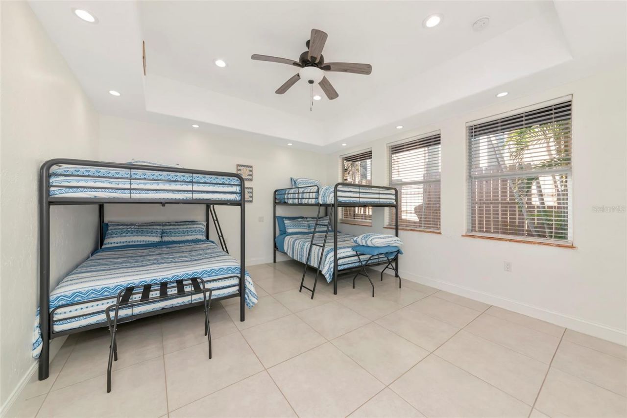 681 Avenida De Mayo, Sarasota, FL 34242 Photo