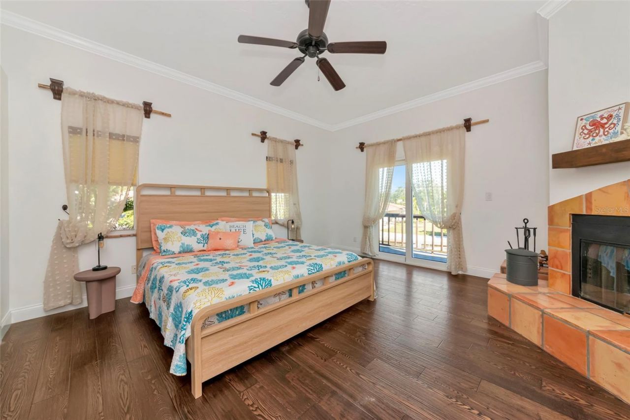 681 Avenida De Mayo, Sarasota, FL 34242 Photo