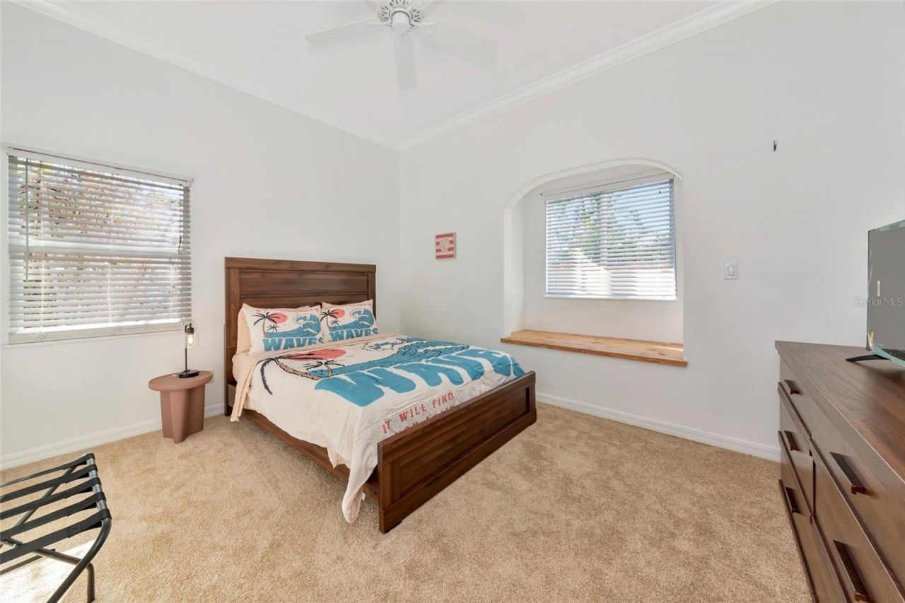 681 Avenida De Mayo, Sarasota, FL 34242 Photo
