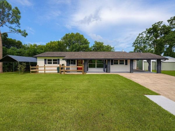2304 COUNTRY CLUB ROAD , EUSTIS, FL 32726