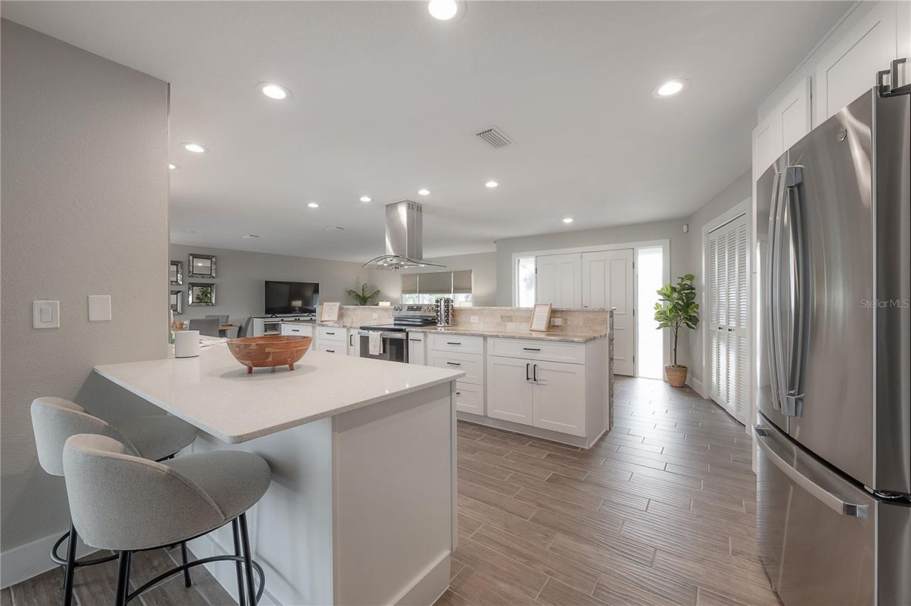6322 Cottonwood Lane, Apollo Beach, FL 33572 Photo