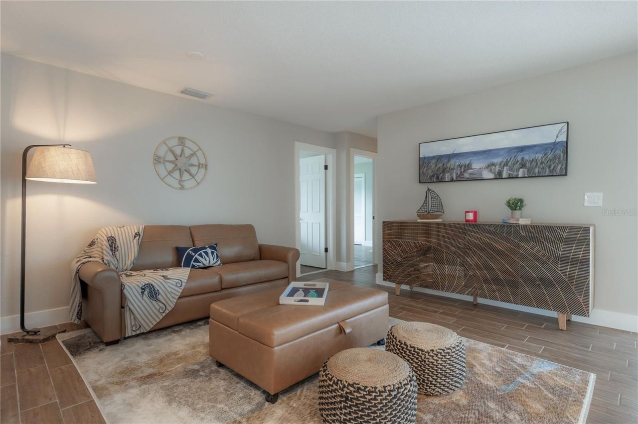 6322 Cottonwood Lane, Apollo Beach, FL 33572 Photo