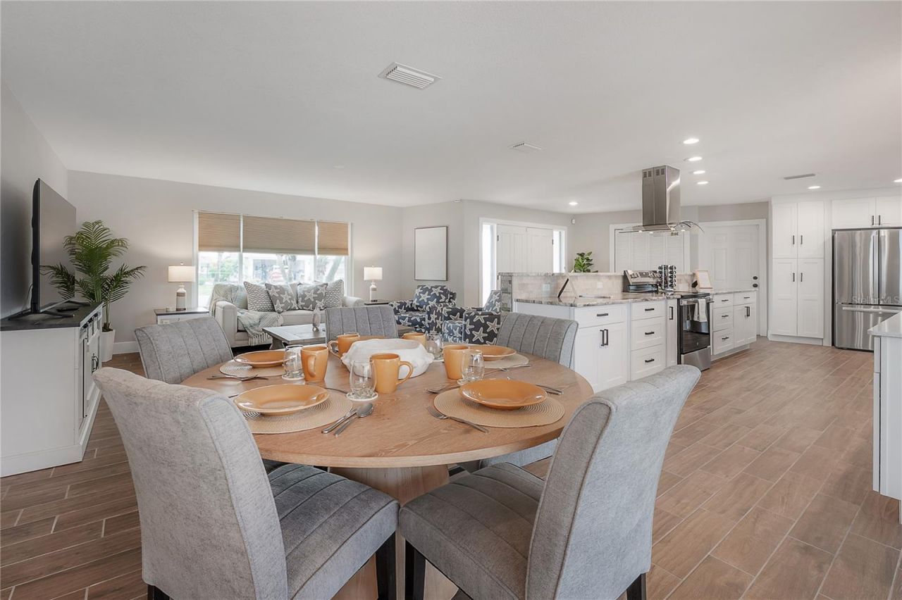 6322 Cottonwood Lane, Apollo Beach, FL 33572 Photo